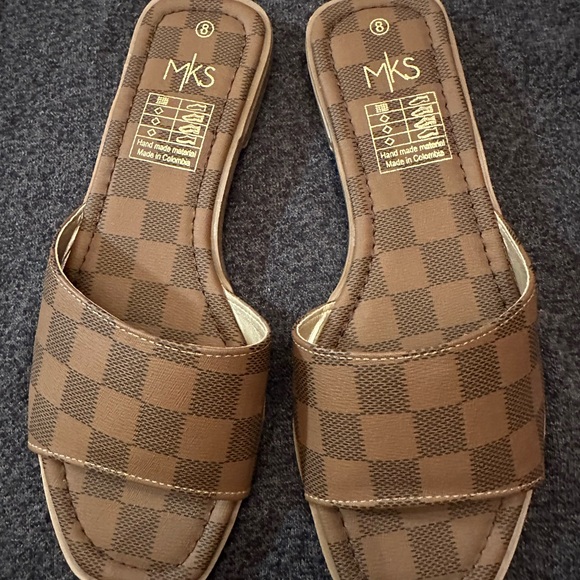 Like New MKS Slides in Brown Check Pattern. US size 8 and UK 38. - Picture 4 of 5